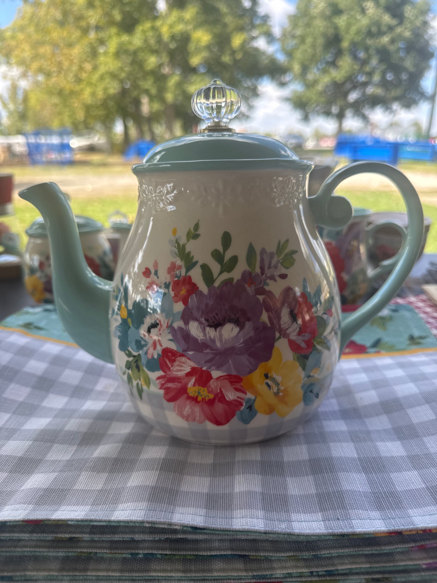 PW tea pot - Market Row