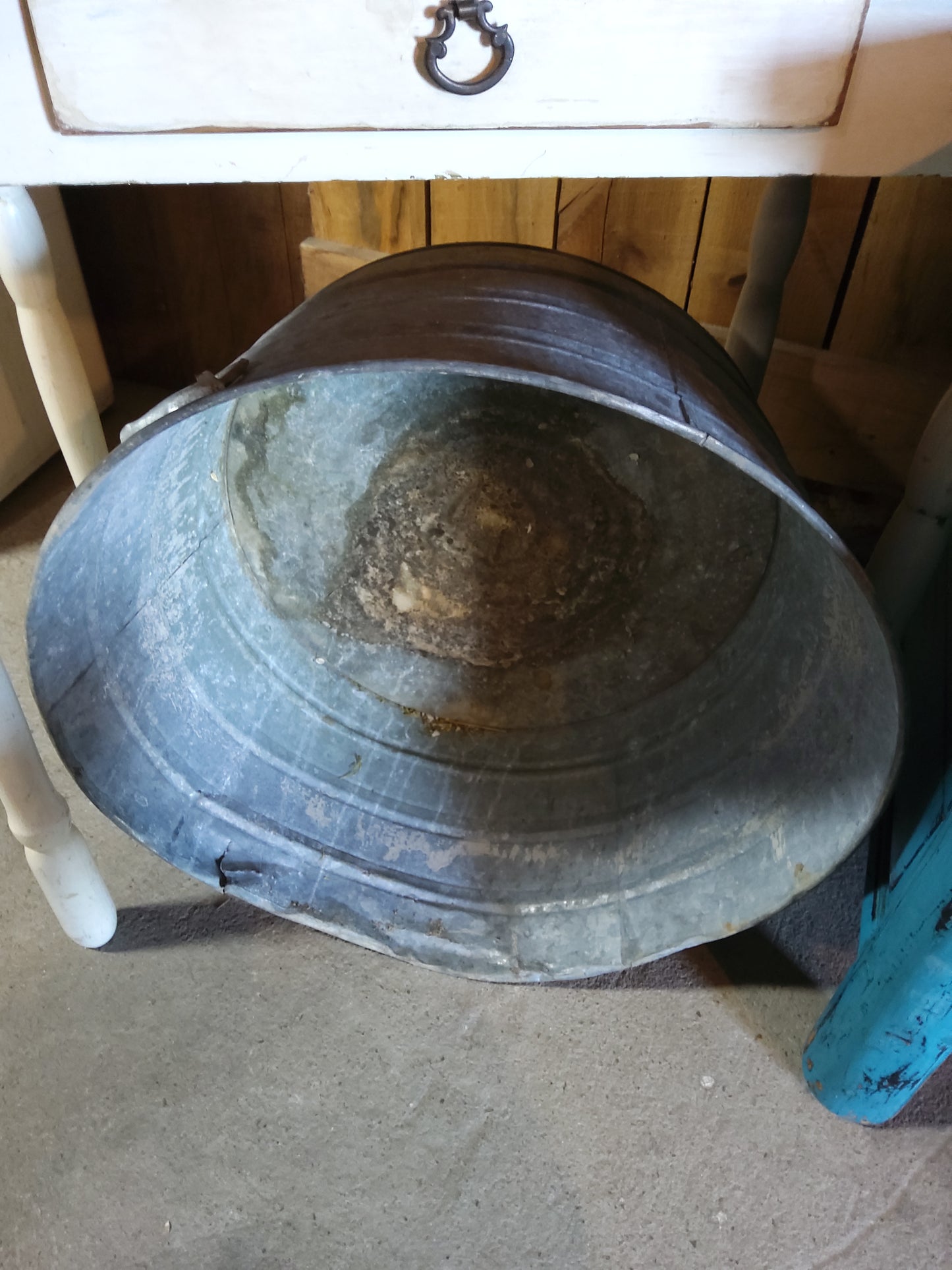 Galvanized tub - Market Row