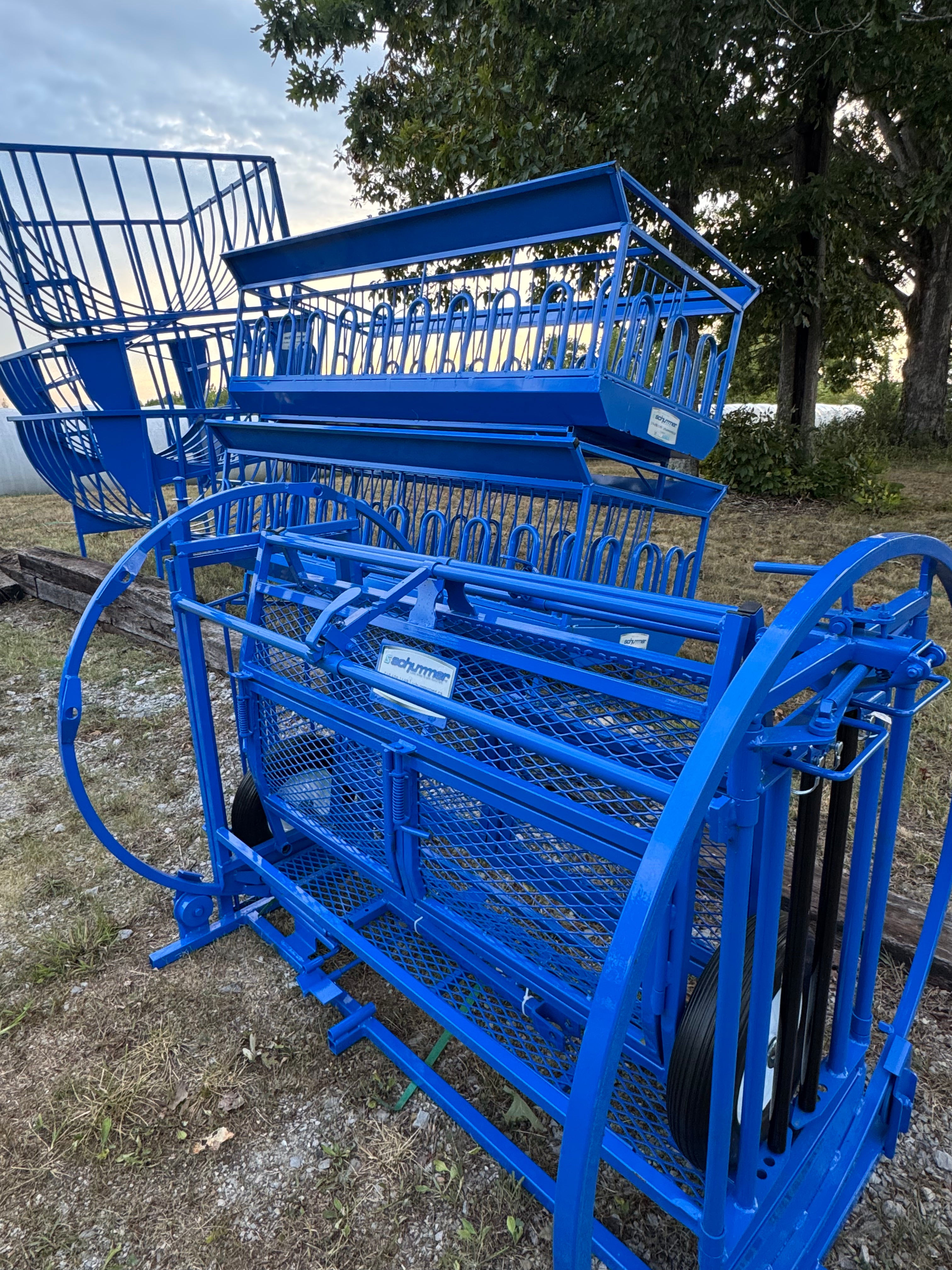 Spin & Trim W/Doors - Market Row