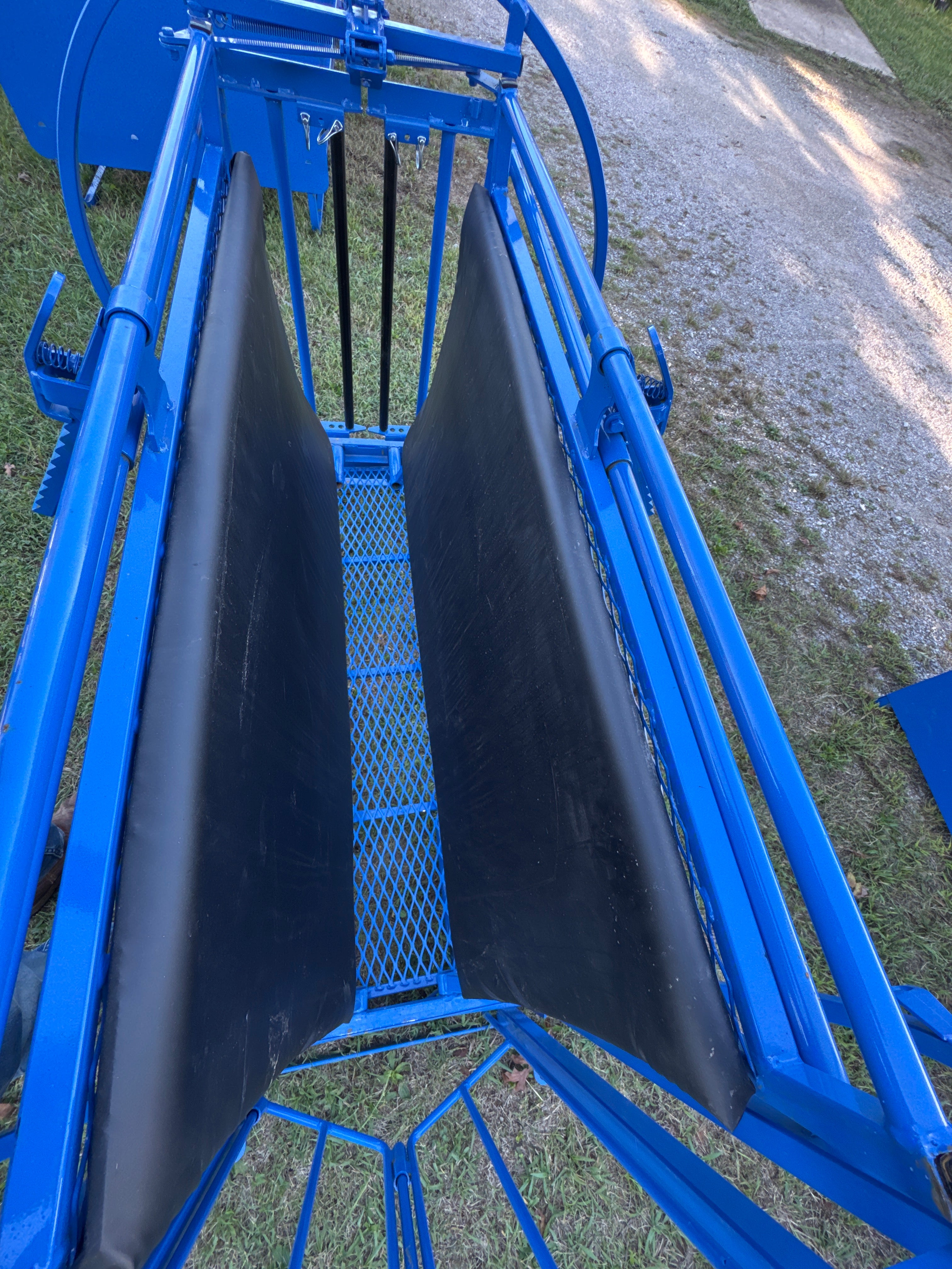 DST Pads - Market Row