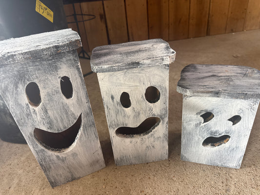 3PC handmade wooden ghosts - Market Row