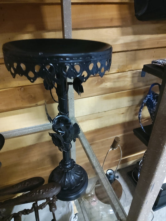 Cake stand - Market Row