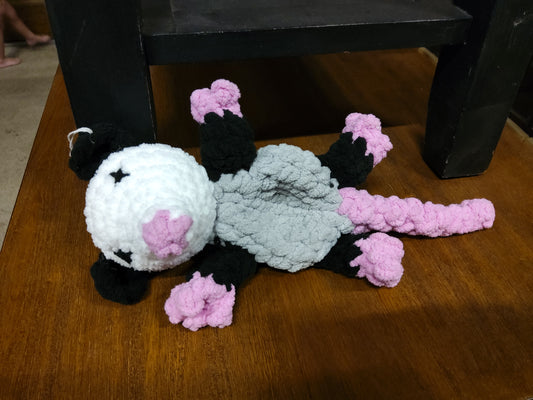 Crochet opossum - Market Row