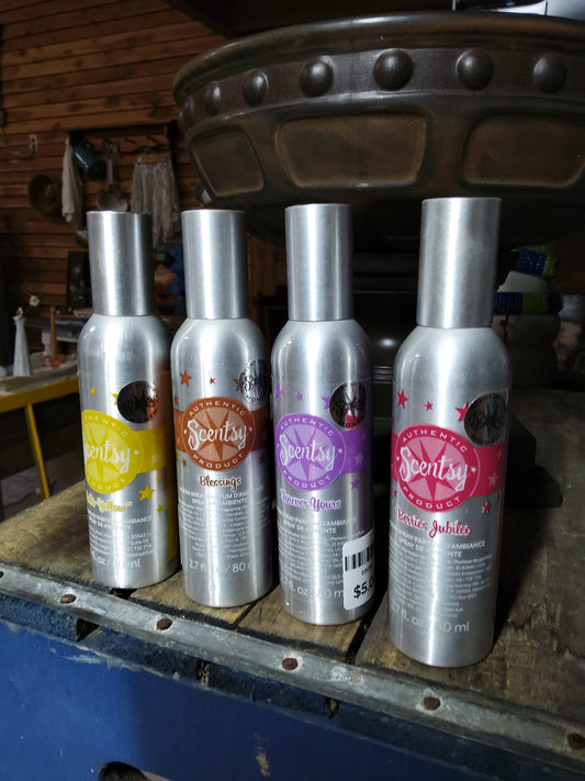 Scentsy room spray - Market Row