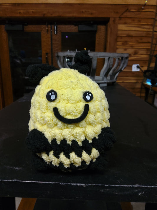 Crochet bee - Market Row